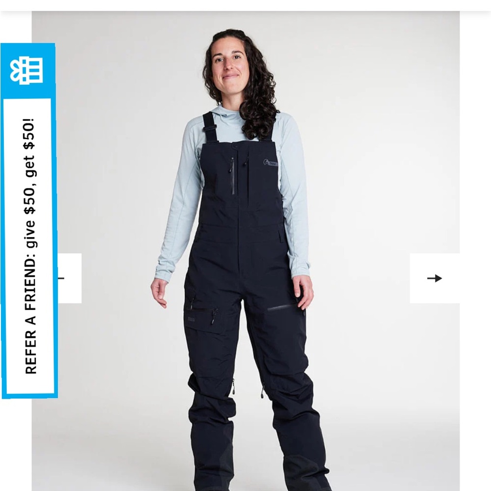 Black Trew Chariot Bib Classic